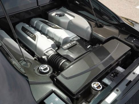 Used 2012 Audi R8 V10 image 11