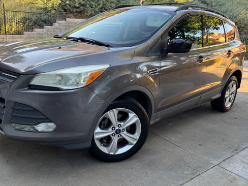 Used 2013 Ford Escape SE FWD image 10