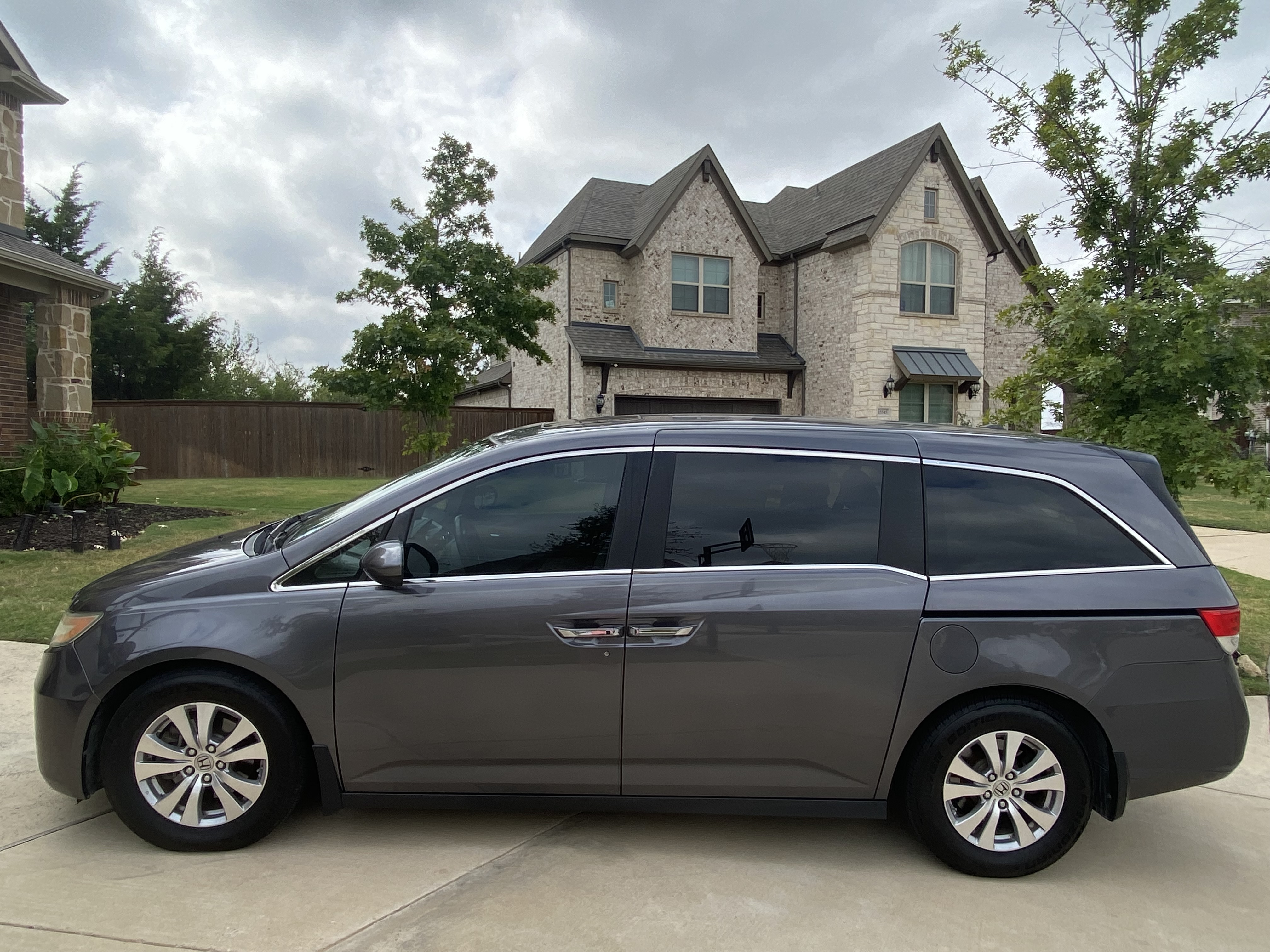 Used 2015 Honda Odyssey EX-L image 1