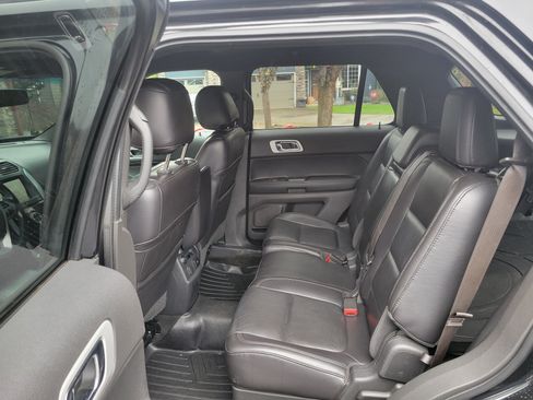 Used 2013 Ford Explorer Limited image 12