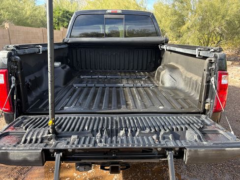 Used 2015 Ford F250 Platinum w/ FX4 Off-Road Package image 17