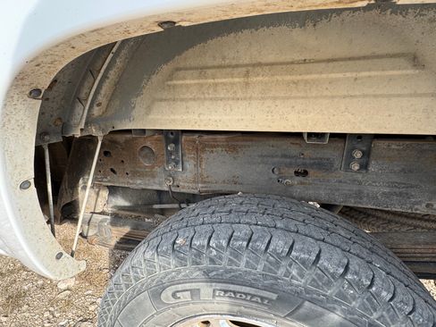 Used 2005 GMC Sierra 2500 SLE w/ Heavy-Duty Power Package image 24