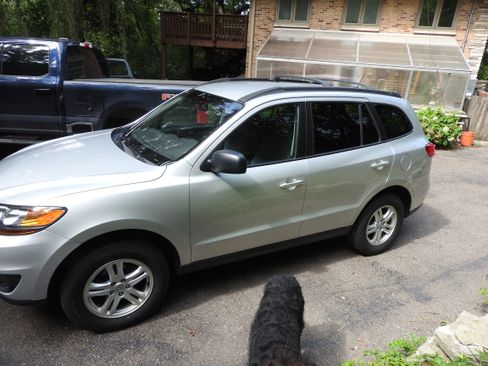 Used 2011 Hyundai Santa Fe GLS image 8
