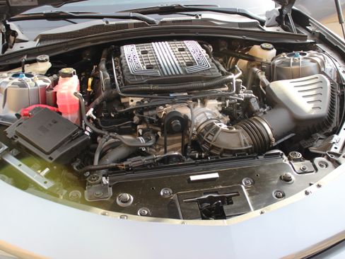 Used 2020 Chevrolet Camaro ZL1 image 32