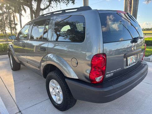 Used 2005 Dodge Durango SXT image 5