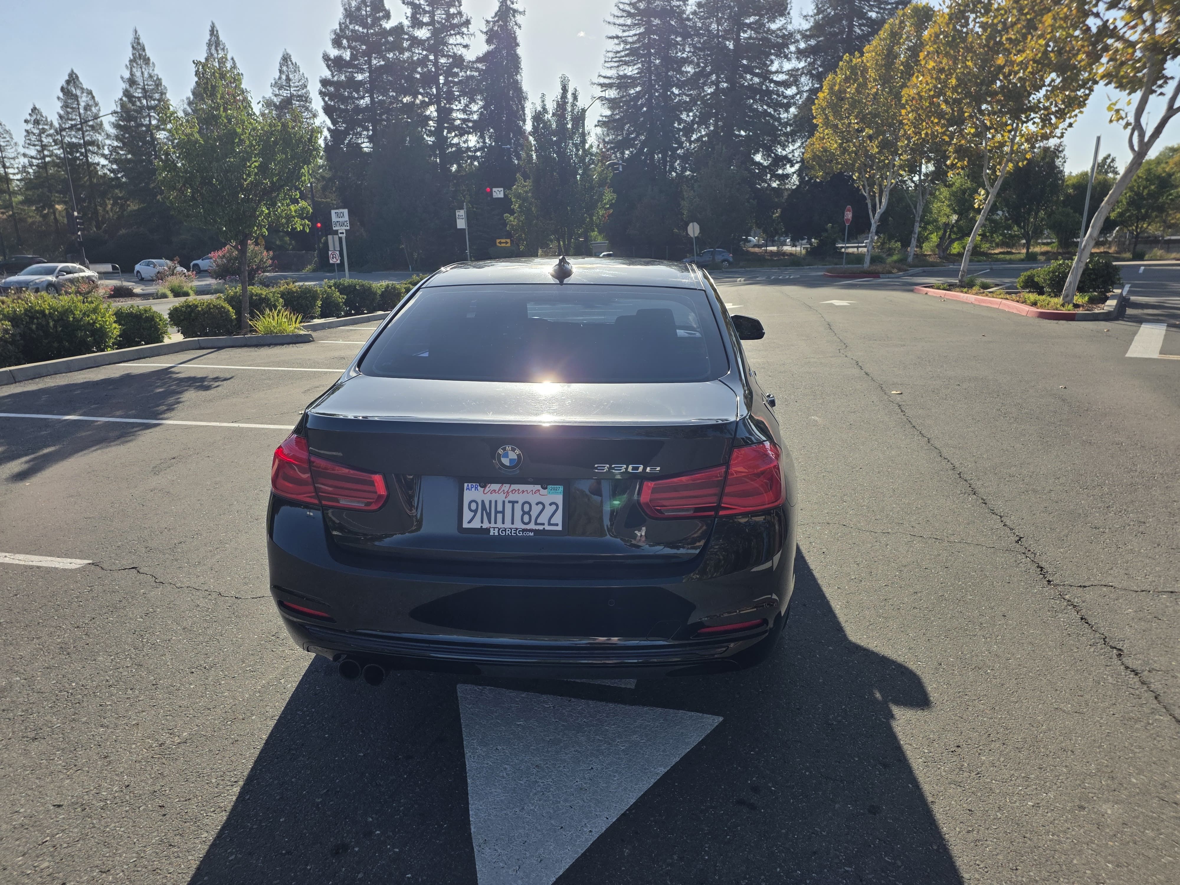 Used 2018 BMW 330e RWD image 4