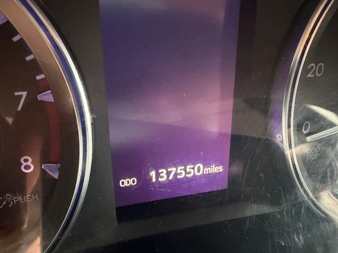 Used 2017 Toyota Highlander XLE image 24