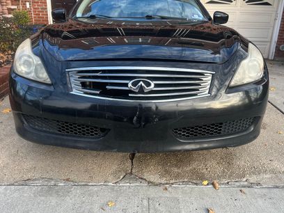 Used 2009 INFINITI G37 x Coupe w/ Premium Pkg