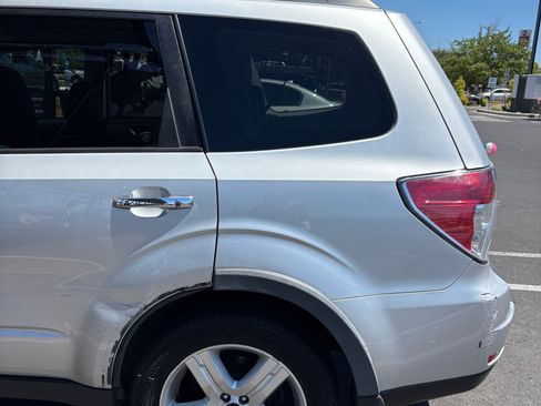 Used 2010 Subaru Forester 2.5X Limited w/ Utility Pkg AWD/4WD image 9