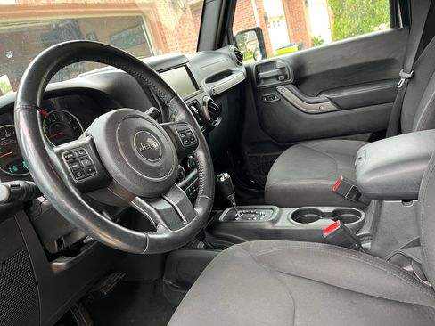 Used 2016 Jeep Wrangler Unlimited Sport w/ Quick Order Package 24S AWD/4WD image 6