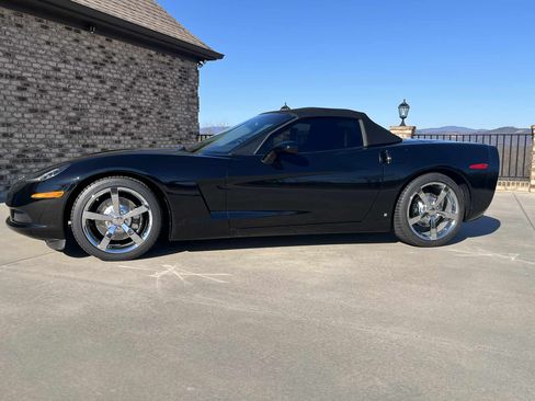 Used 2010 Chevrolet Corvette Convertible 2D w/ Preferred Equipment Group image 6