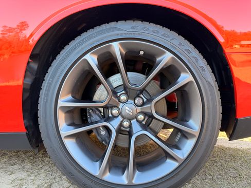 Used 2023 Dodge Challenger R/T Scat Pack w/ Plus Package image 17