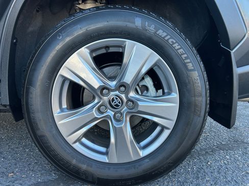 Used 2023 Toyota RAV4 XLE w/ Convenience Package image 15