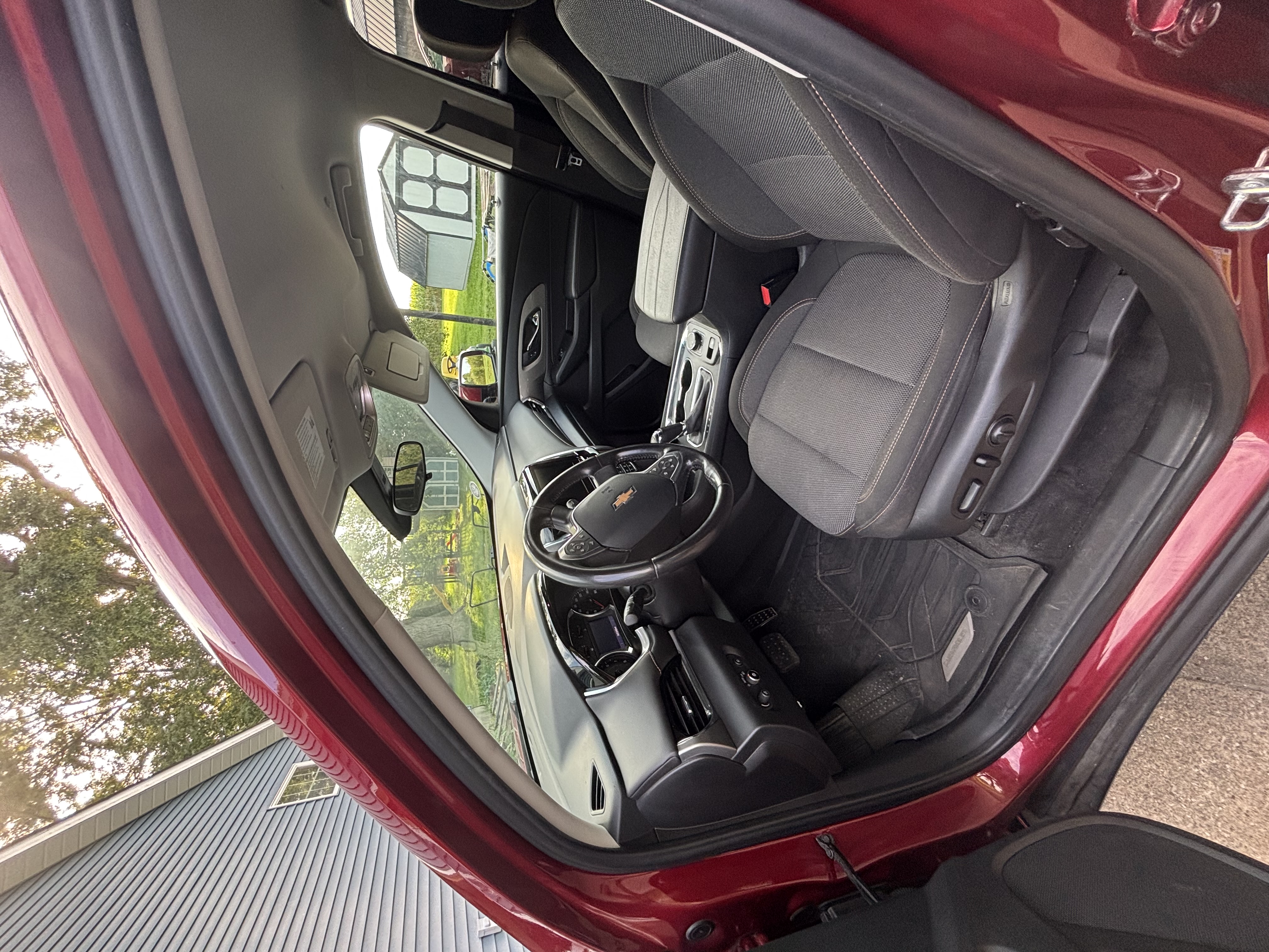Used 2020 Chevrolet Traverse LT FWD image 6