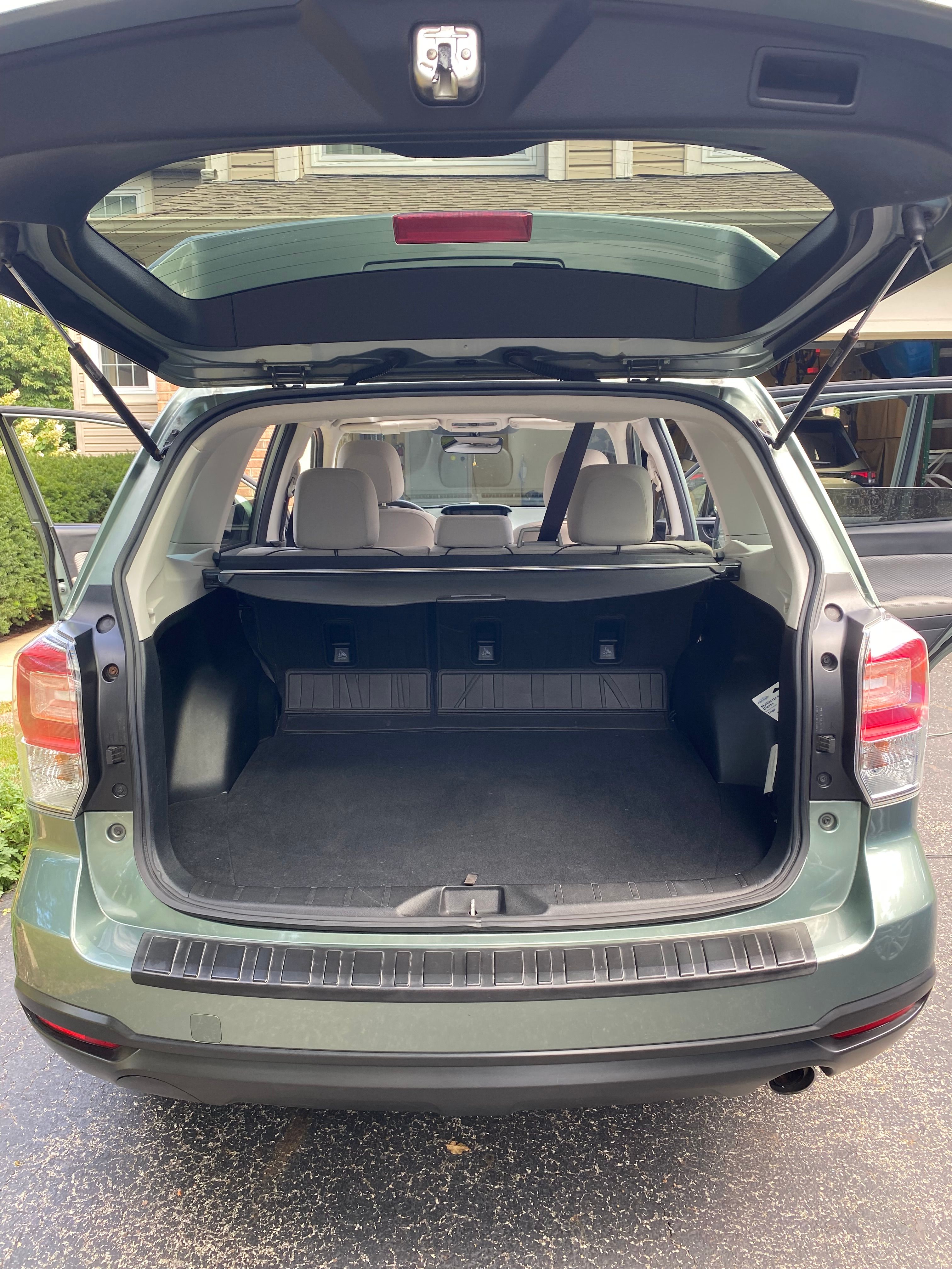 Used 2017 Subaru Forester 2.5i Premium w/ Protection Package #1 AWD/4WD image 10