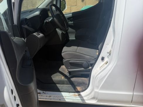 Used 2015 Chevrolet City Express LT w/ Technology Package FWD image 5