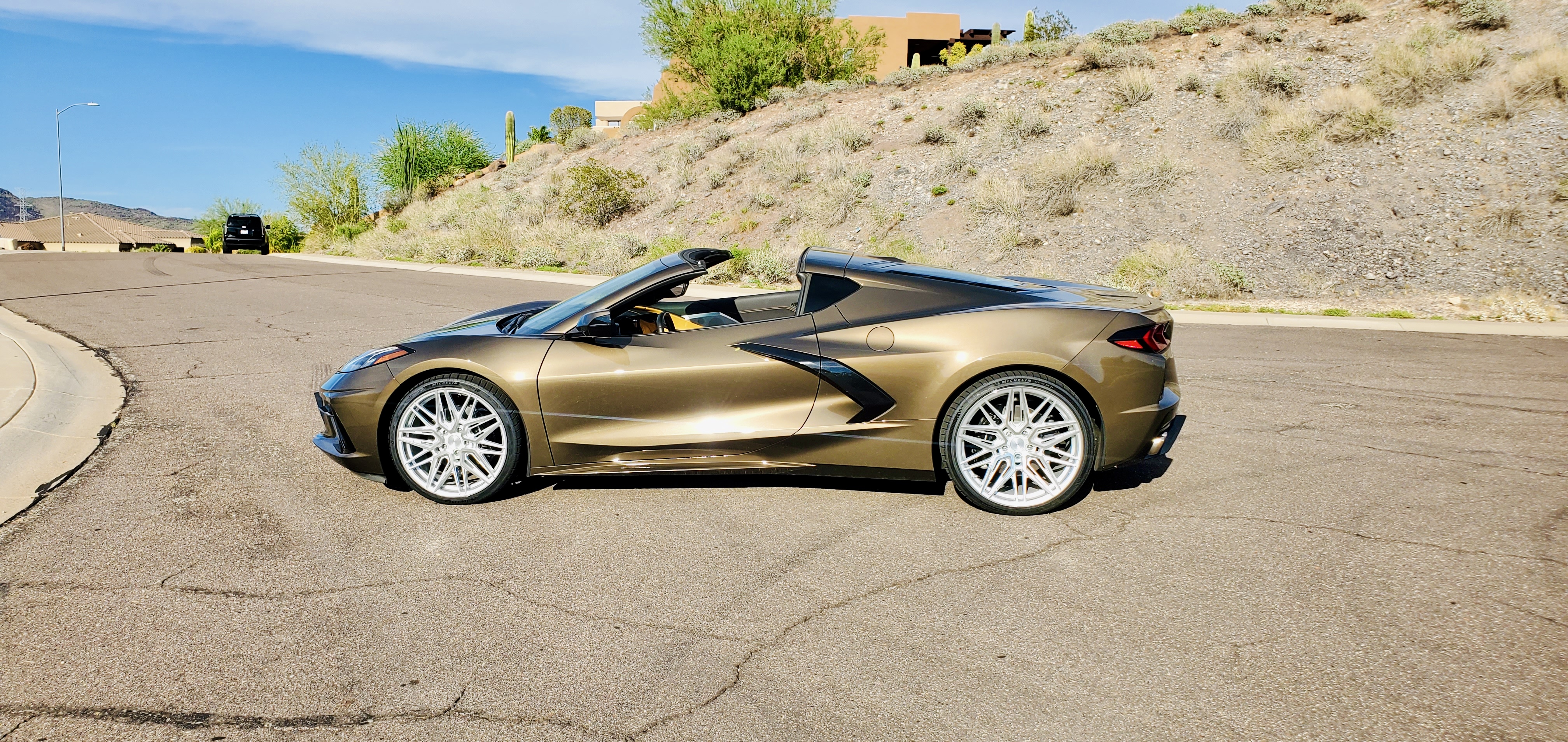 Used 2020 Chevrolet Corvette Stingray Preferred Cpe w/ 2LT Preferred Equipment Group RWD image 1