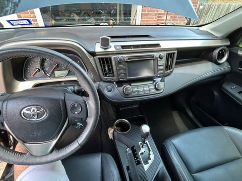 Used 2013 Toyota RAV4 Limited AWD/4WD image 15
