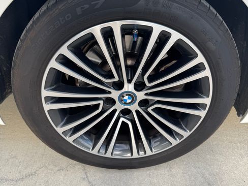 Used 2019 BMW 530e w/ Convenience Package RWD image 15