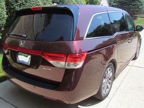 Used 2015 Honda Odyssey Touring Elite image 10