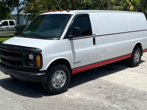 Used 1999 Chevrolet Express 3500 Extended RWD image 1