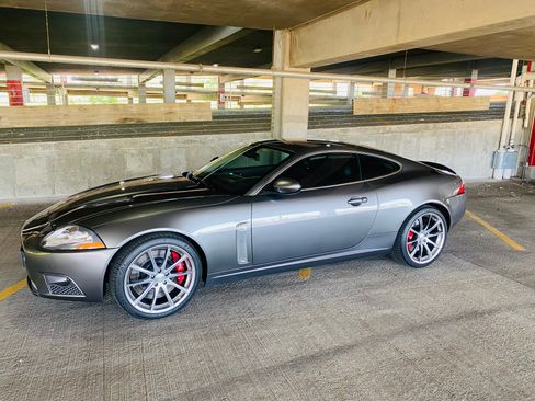 Used 2009 Jaguar XKR R RWD image 2