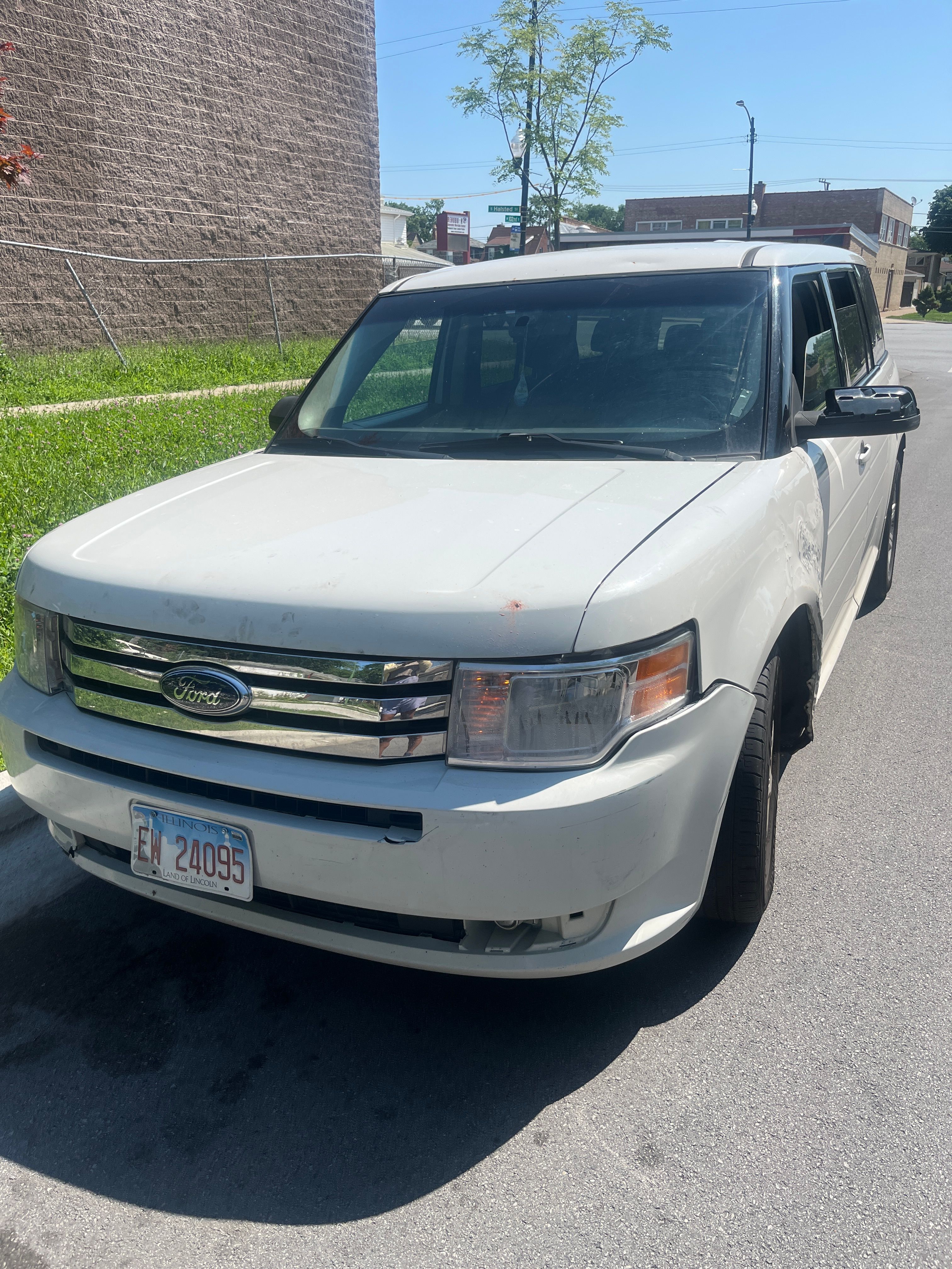 Used 2010 Ford Flex SE FWD image 1