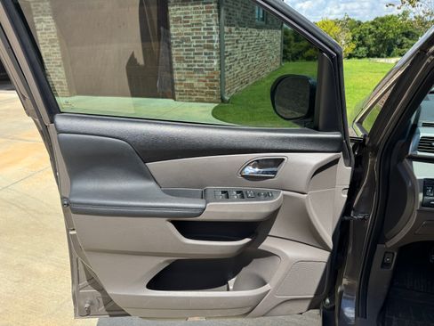 Used 2016 Honda Odyssey EX-L image 25