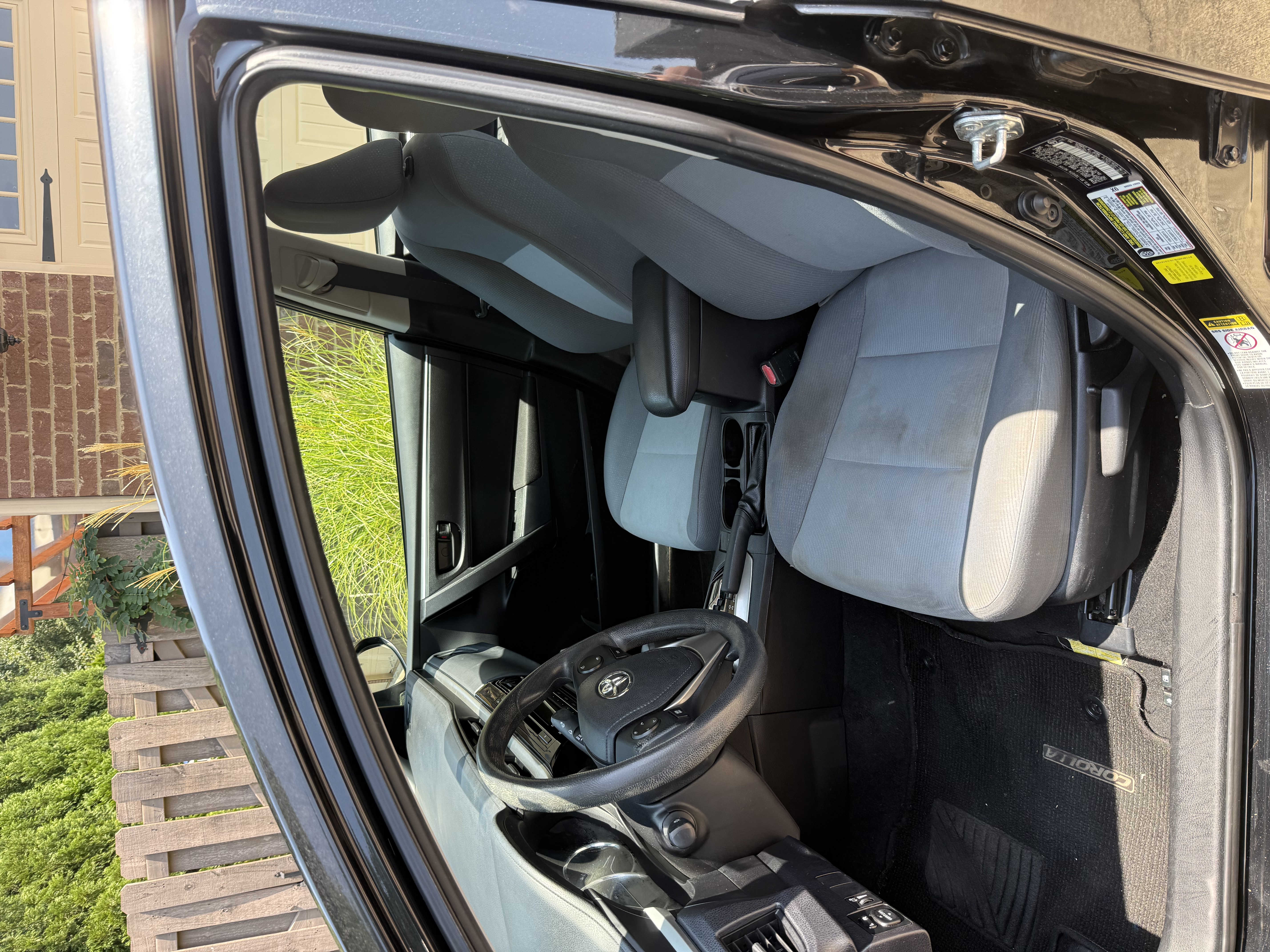 Used 2014 Toyota Corolla L FWD image 2