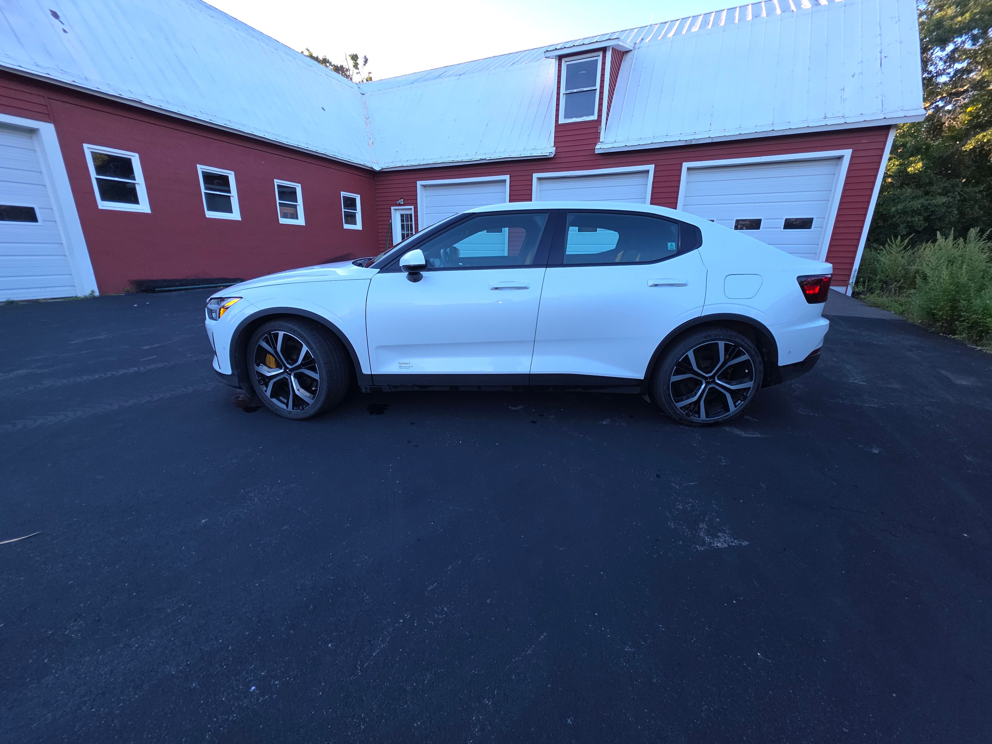 Used 2022 Polestar Polestar 2 w/ Performance Package AWD/4WD image 4