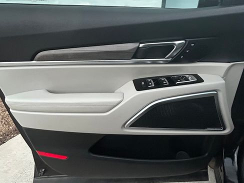 Used 2021 Kia Telluride SX w/ Towing Package image 11