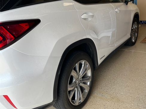 Used 2018 Lexus RX 450h AWD w/ Luxury Package image 6
