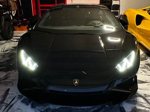 Used 2021 Lamborghini Huracan EVO image 28