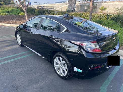 Used 2017 Chevrolet Volt Premier w/ Driver Confidence II Package image 8