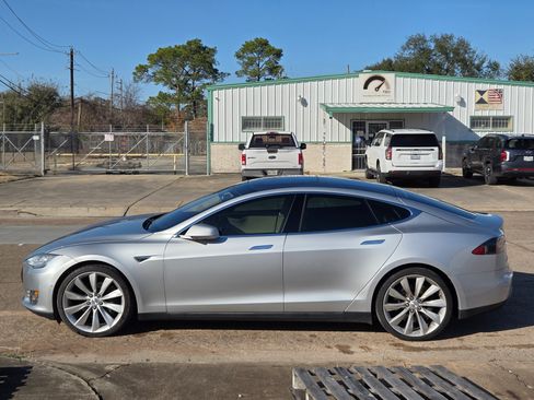 Used 2014 Tesla Model S Sedan 4D image 8