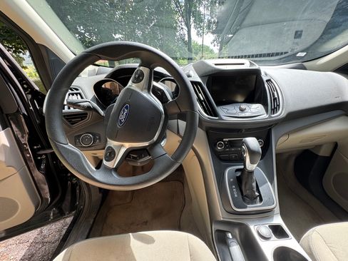 Used 2013 Ford Escape SE FWD image 15