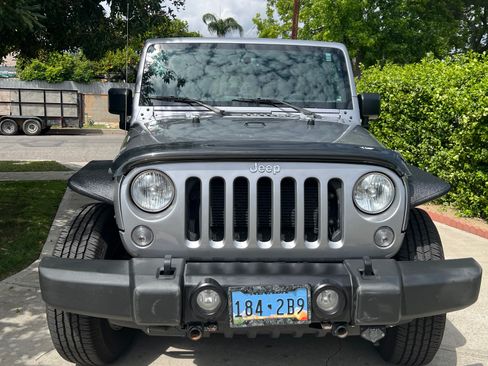 Used 2017 Jeep Wrangler Unlimited Sport w/ Quick Order Package 24S image 2