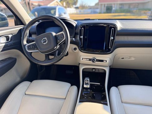 Used 2020 Volvo XC40 T4 Inscription w/ Protection Package Premier image 11
