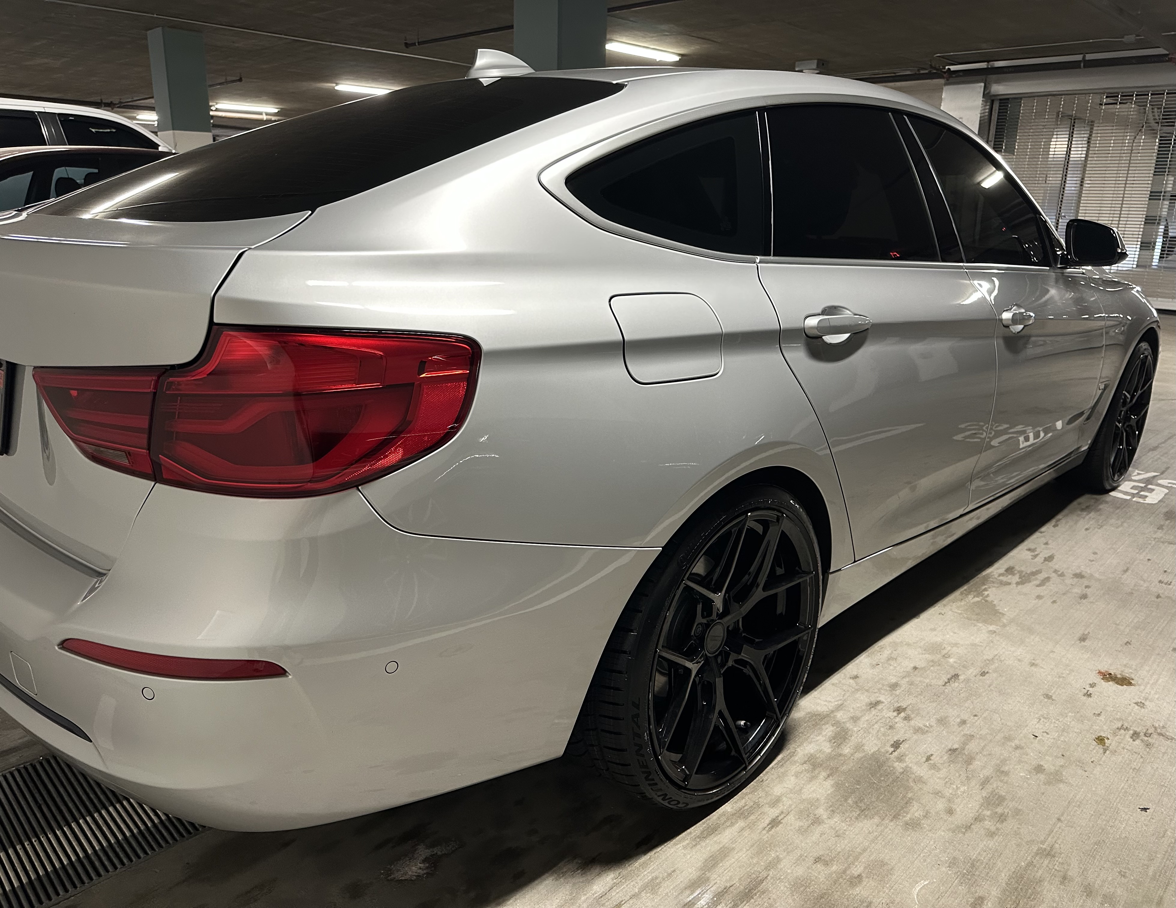 Used 2018 BMW 330i Gran Turismo xDrive AWD/4WD image 8