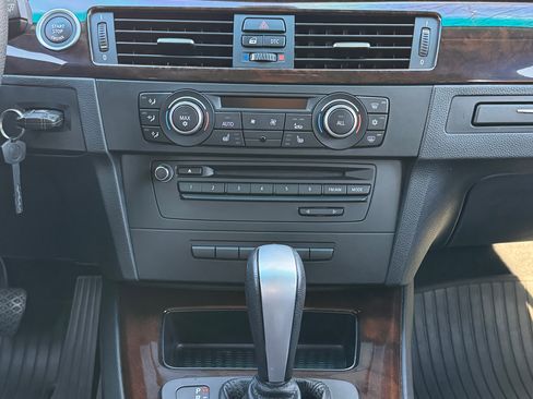 Used 2010 BMW 328i xDrive 328i xDrive Sedan 4D image 13