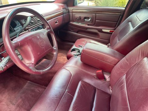 Used 1997 Cadillac De Ville Sedan FWD image 4
