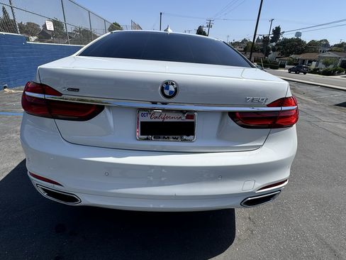 Used 2018 BMW 750i xDrive AWD/4WD image 15