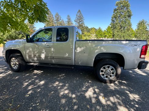 Used 2013 GMC Sierra 2500 SLT w/ SLT Convenience Package AWD/4WD image 1