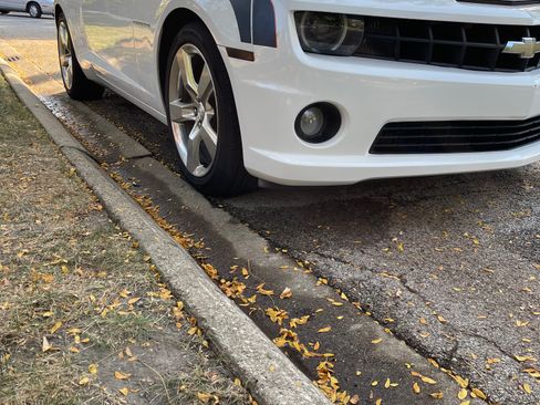 Used 2011 Chevrolet Camaro LT w/ RS Package image 10