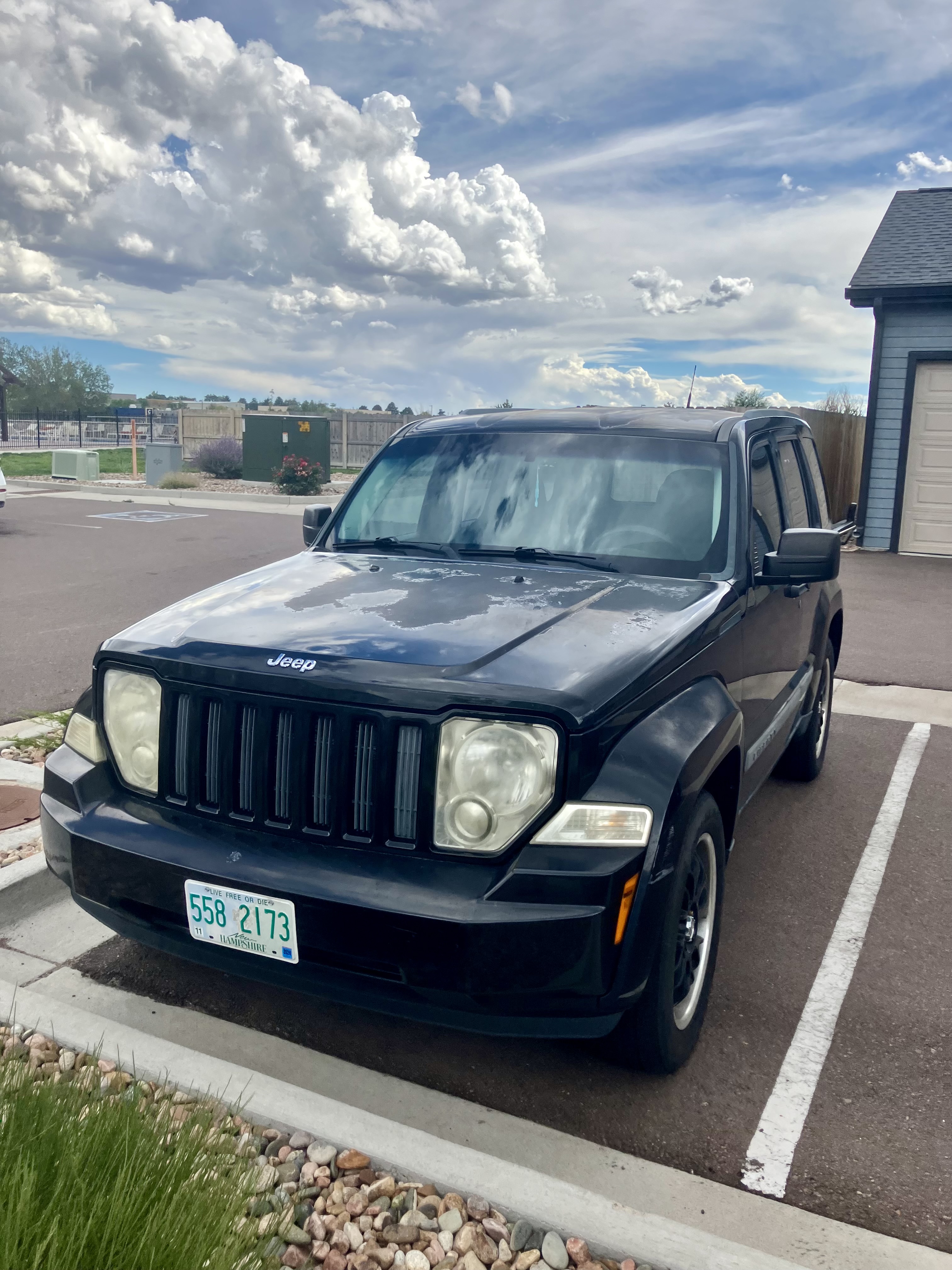 Used 2011 Jeep Liberty Sport RWD image 6