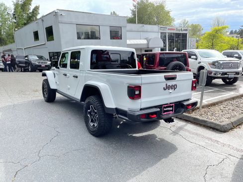 Used 2021 Jeep Gladiator Rubicon image 2