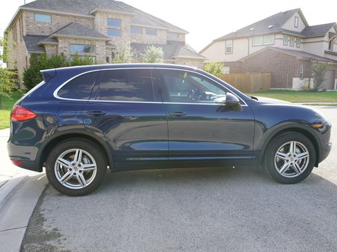 Used 2011 Porsche Cayenne S AWD/4WD image 4