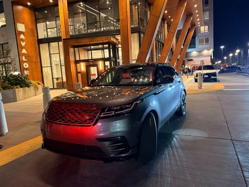 Used 2018 Land Rover Range Rover Velar image 20