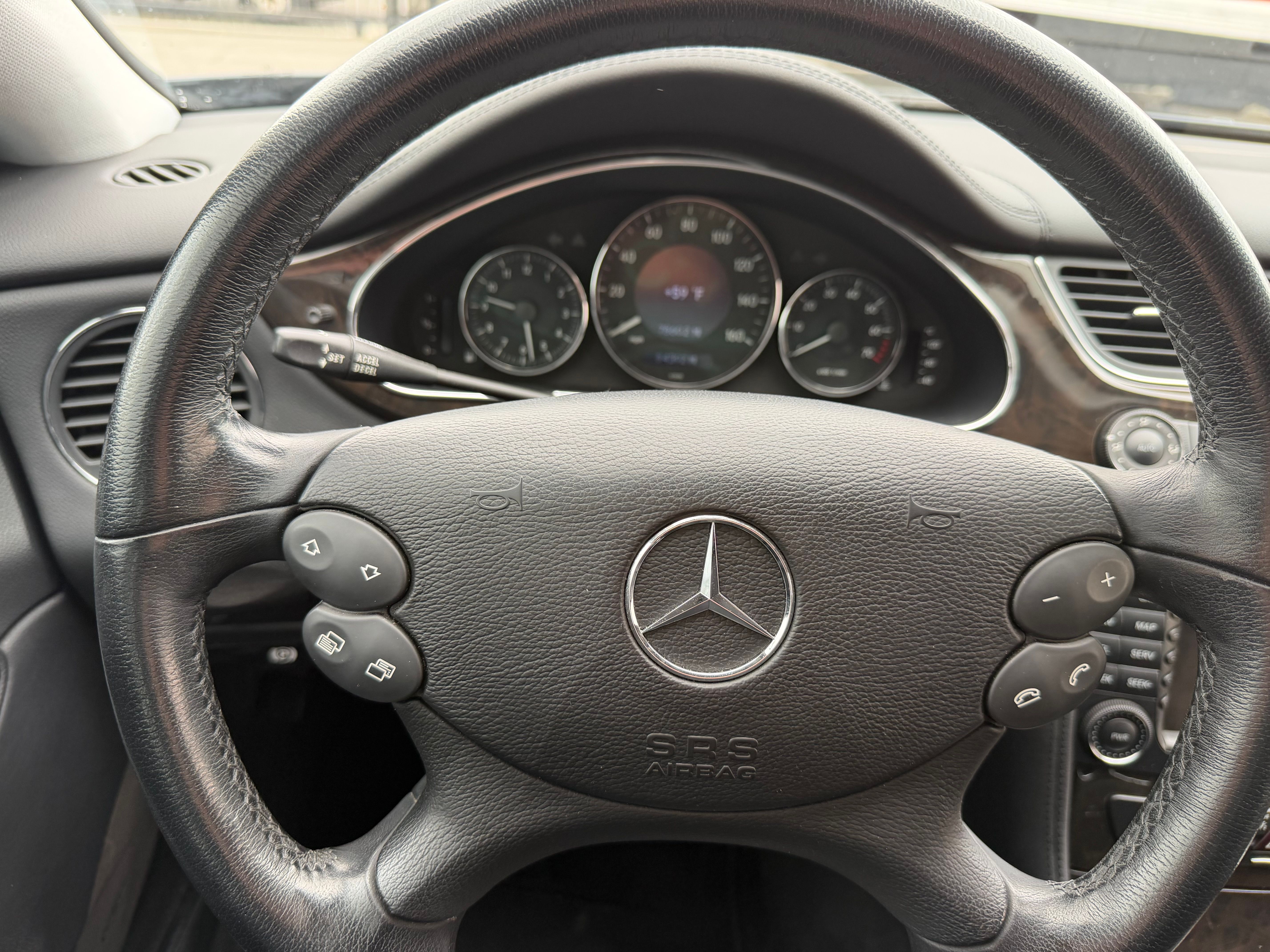 Used 2007 Mercedes-Benz CLS 550 image 10