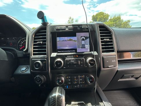 Used 2019 Ford F150 Raptor w/ Equipment Group 802A Luxury AWD/4WD image 16